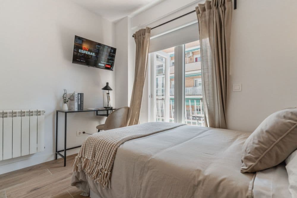 Private room in Madrid photo 4