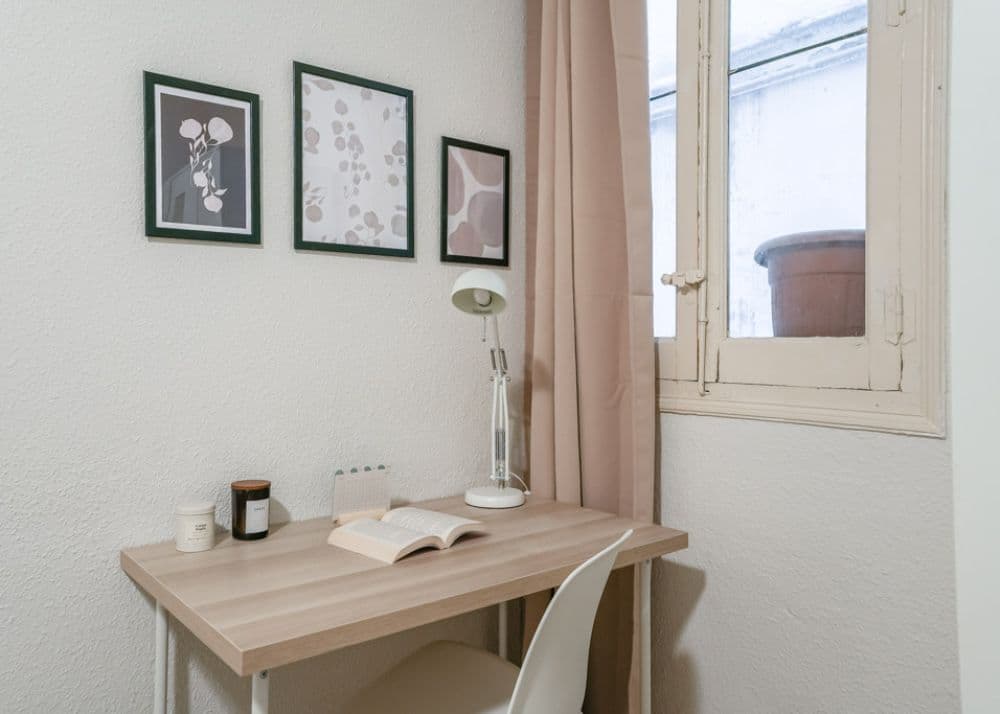 Private room in Madrid photo 4