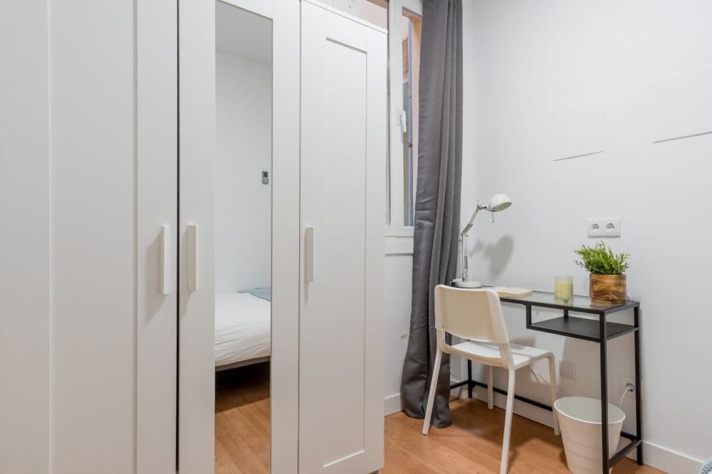 Private room in Madrid photo 5