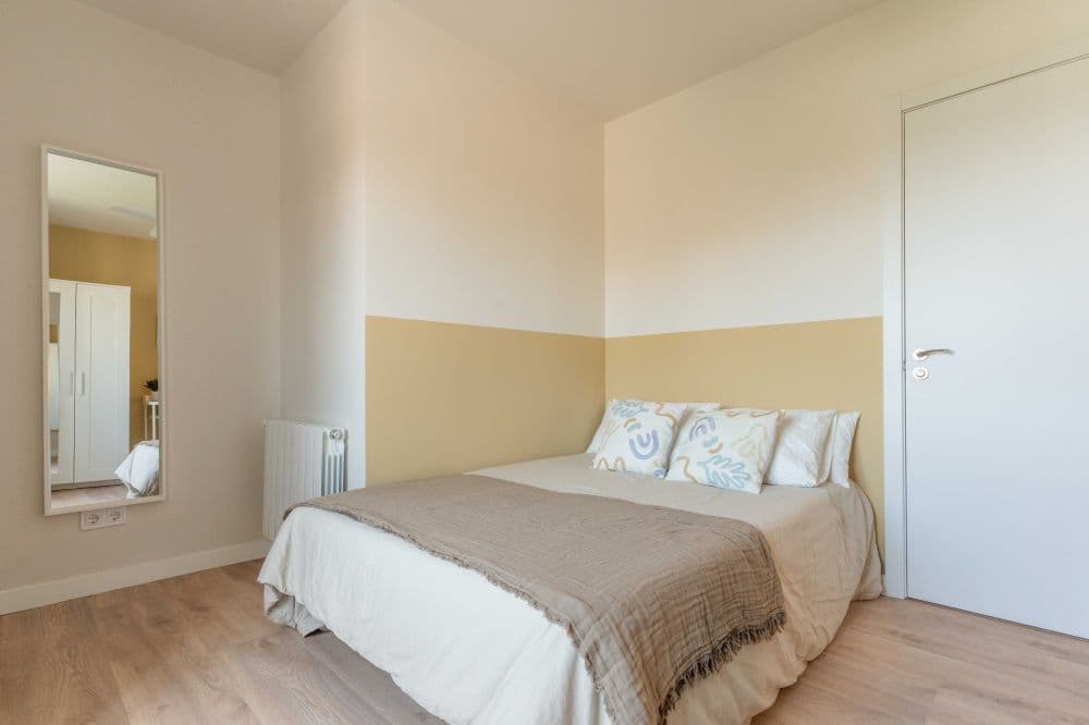 Private room in Madrid photo 3