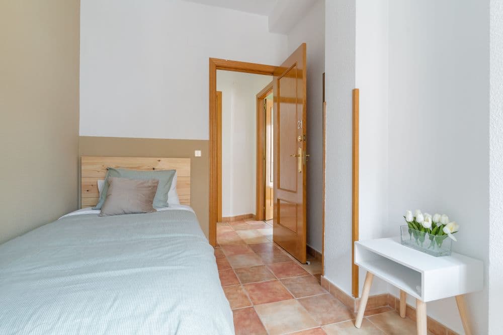 Private room in Madrid photo 4