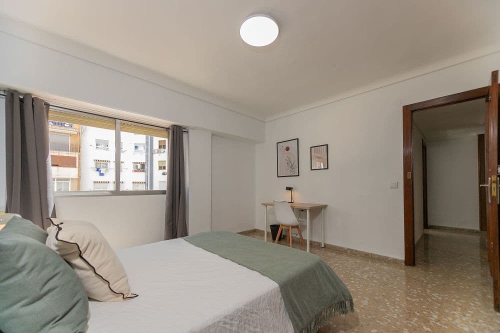 Private room in Valencia photo 3