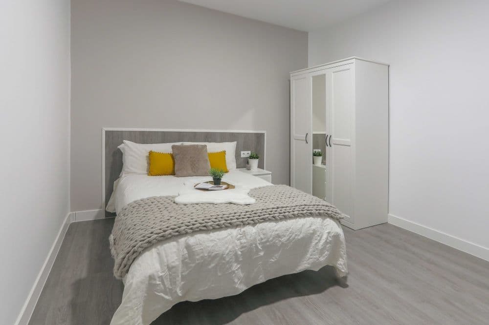 Private room in Madrid photo 3