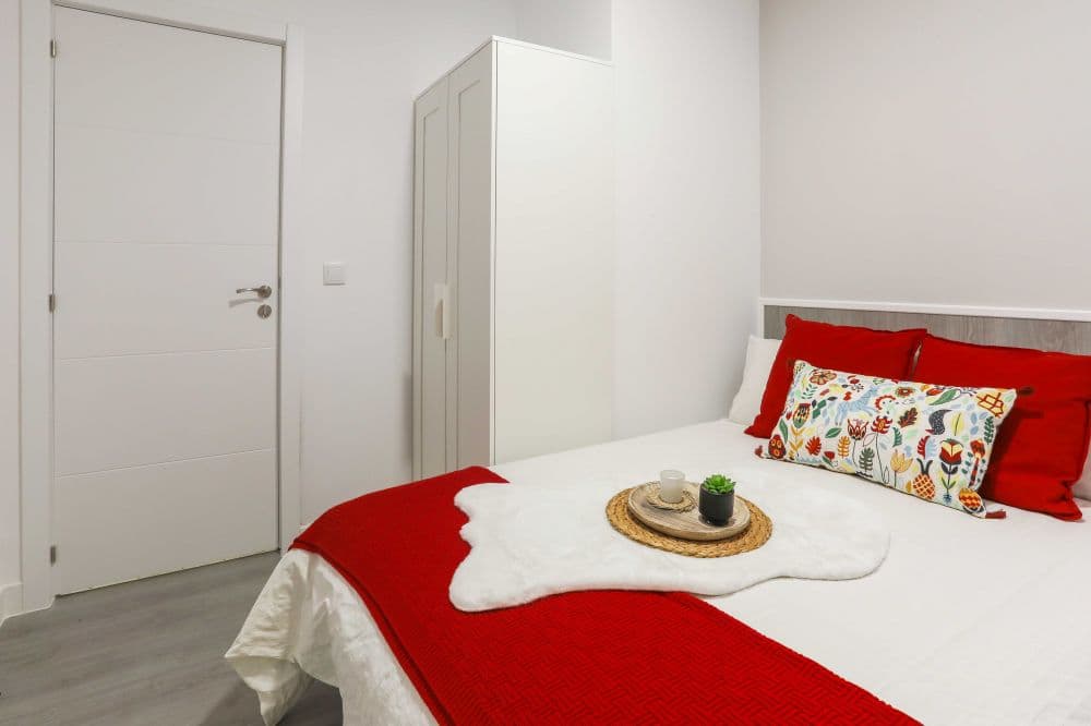 Private room in Madrid photo 2