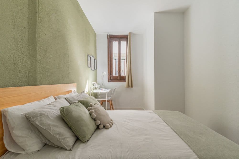 Private room in Madrid photo 3