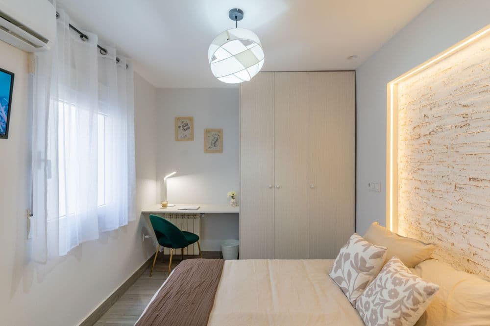 Private room in Madrid photo 2