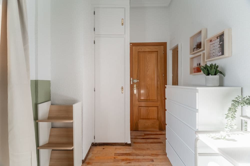 Private room in Madrid photo 4