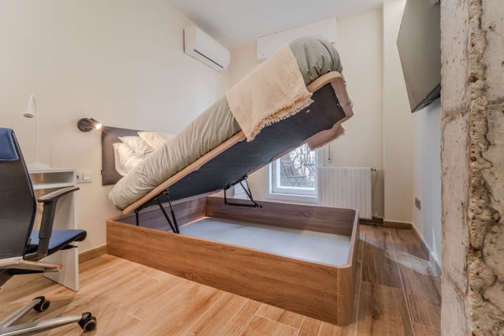 Private room in Madrid photo 3