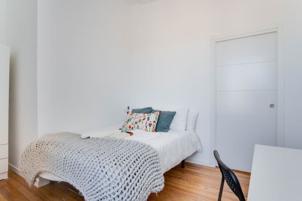 Private room in Madrid photo 2