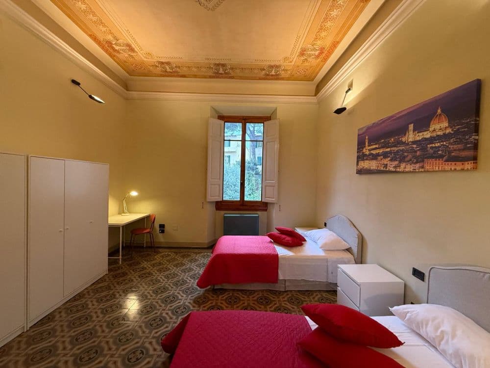 Shared room in Florence