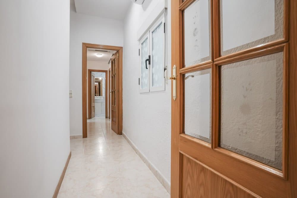 Private room in Madrid photo 4