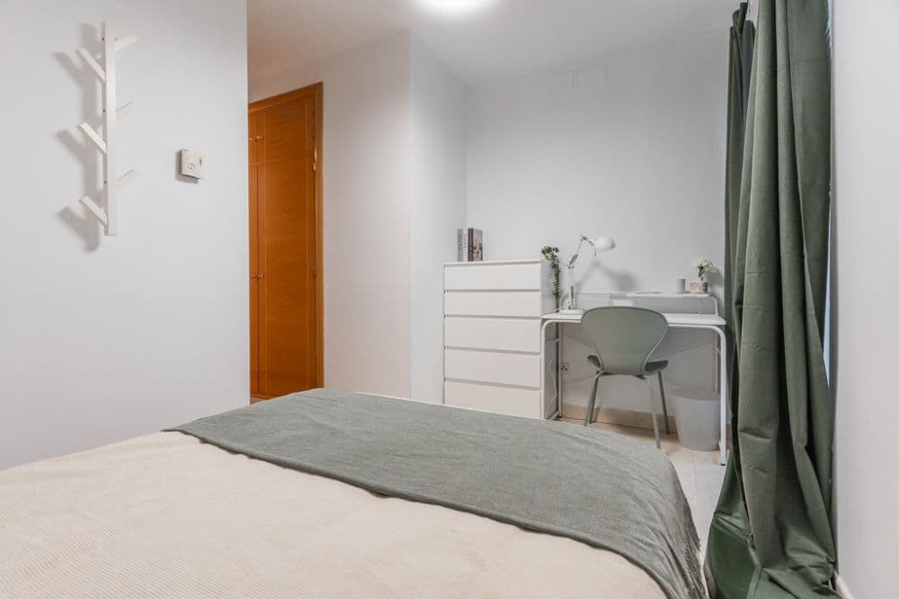 Private room in Madrid photo 5