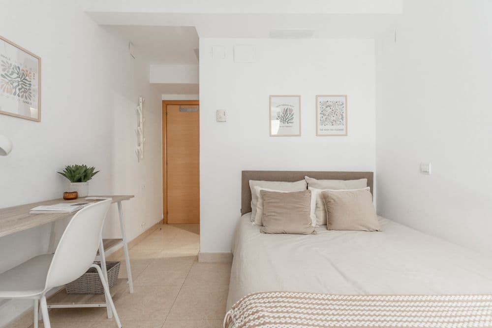 Private room in Madrid photo 2