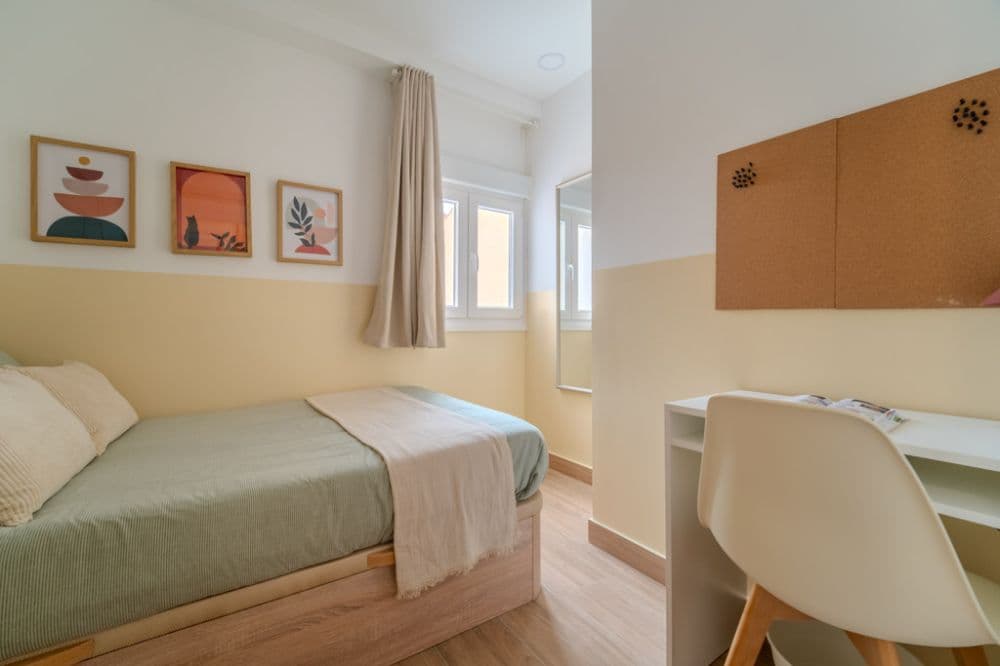 Private room in Madrid photo 3