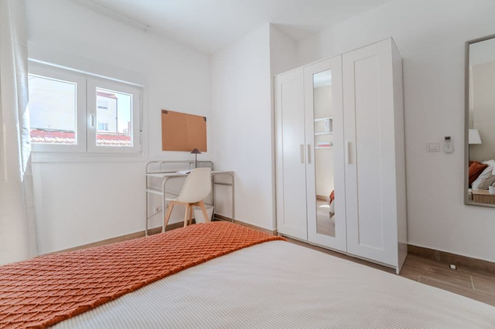 Private room in Madrid photo 4