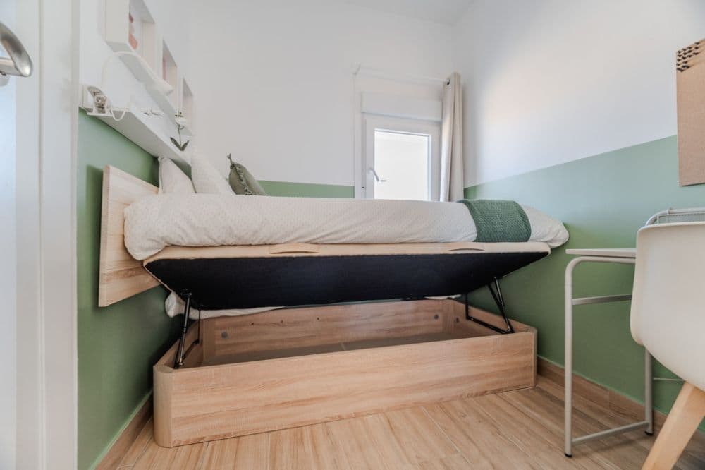 Private room in Madrid photo 3