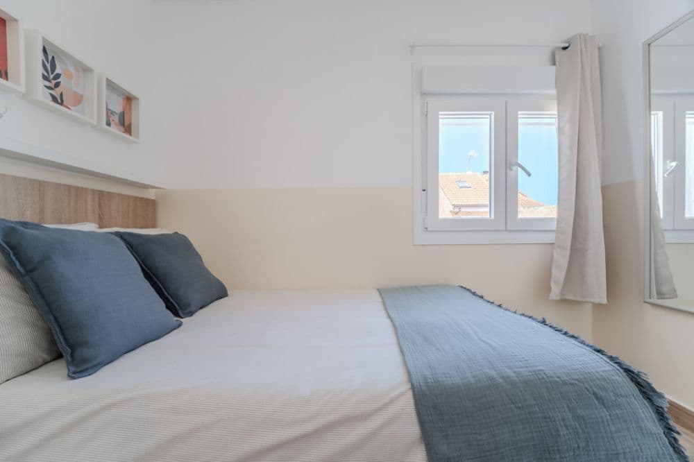 Private room in Madrid photo 2