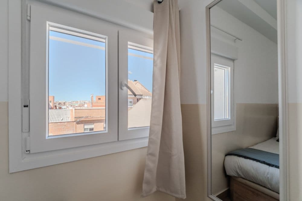 Private room in Madrid photo 5