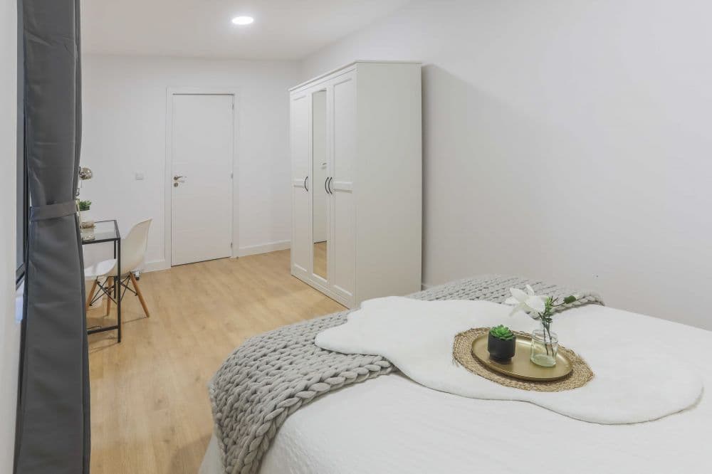 Private room in Madrid photo 3