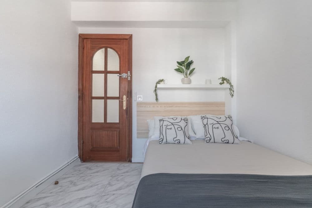 Private room in Madrid photo 2