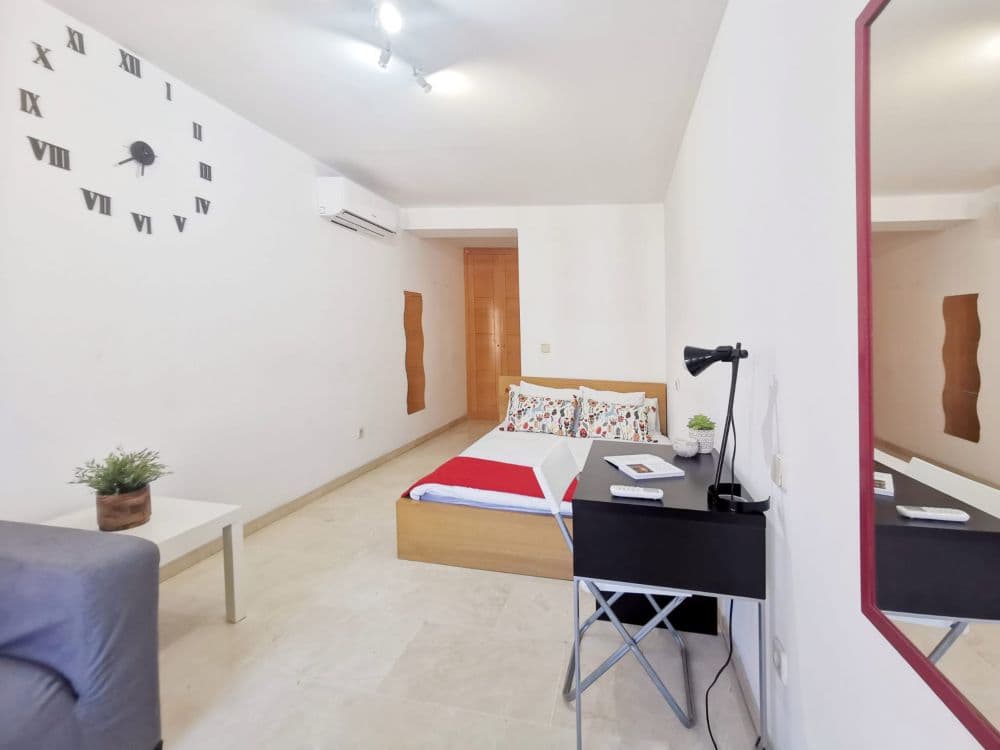 Private room in Madrid photo 2