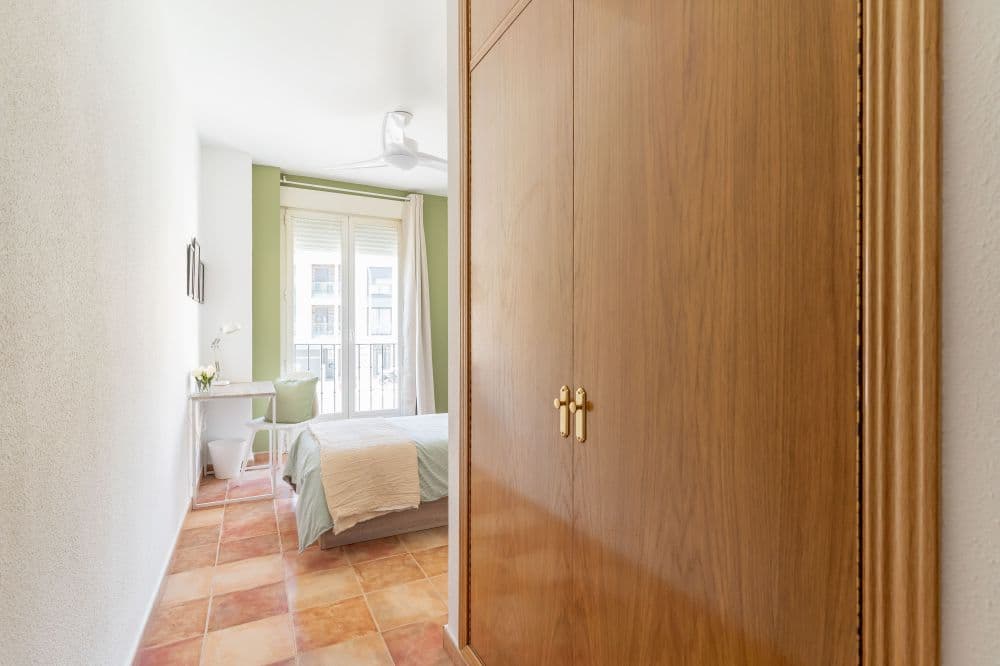 Private room in Madrid photo 4