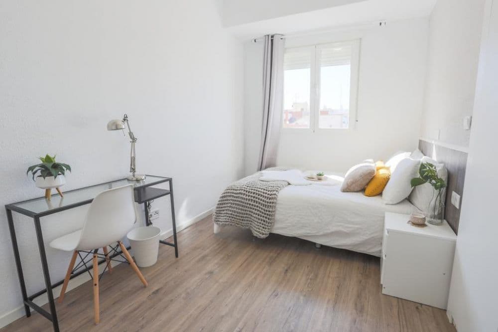 Private room in Madrid photo 4