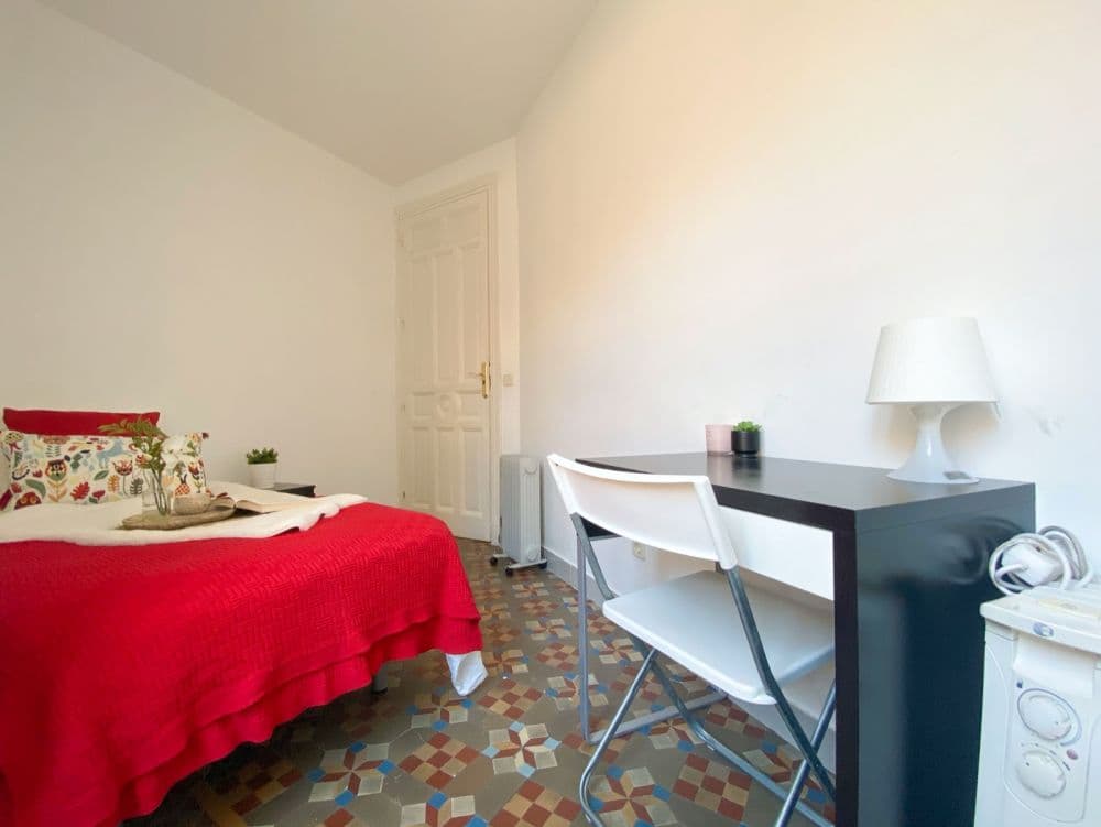 Private room in Madrid photo 2