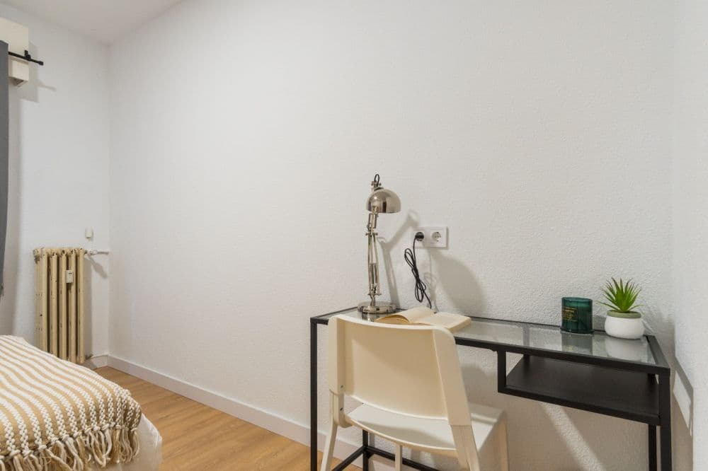 Private room in Madrid photo 5