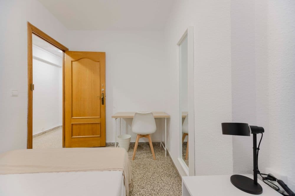 Private room in Valencia photo 2