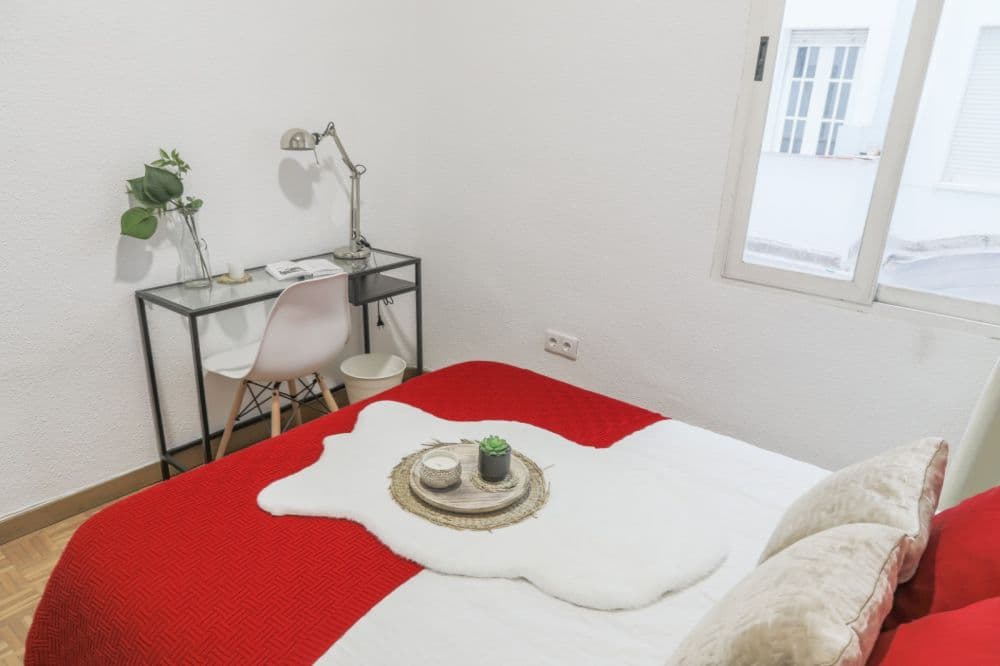 Private room in Madrid photo 3