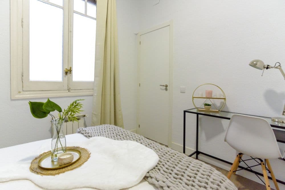Private room in Madrid photo 5