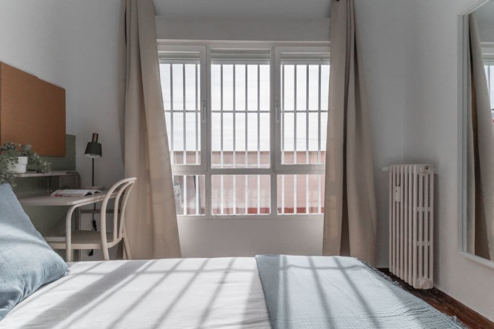 Private room in Madrid photo 2