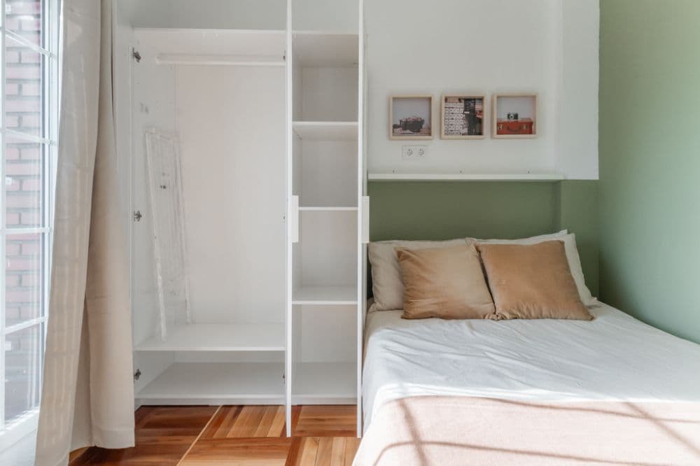 Private room in Madrid photo 4