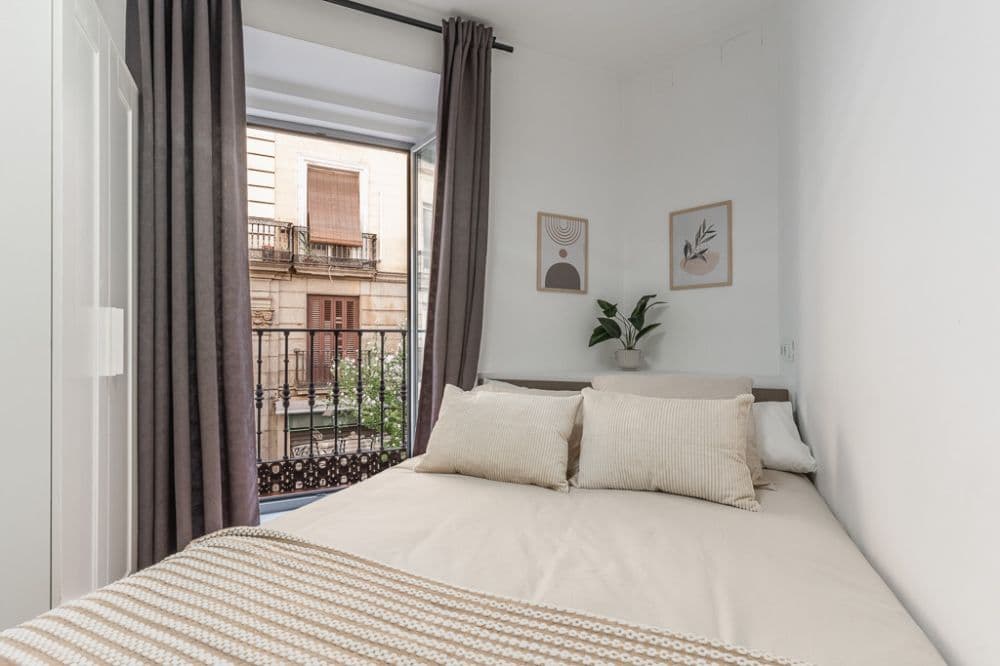 Private room in Madrid photo 5