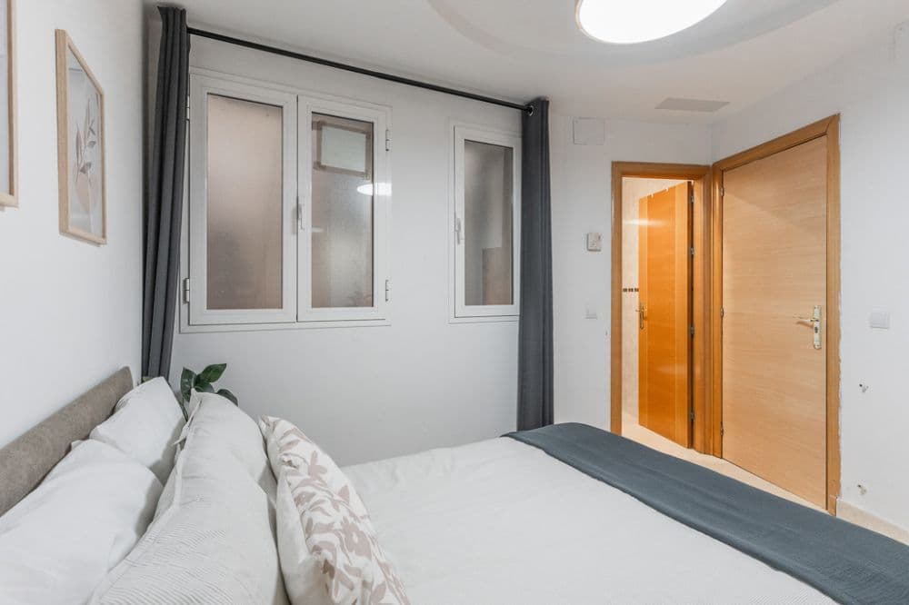 Private room in Madrid photo 4