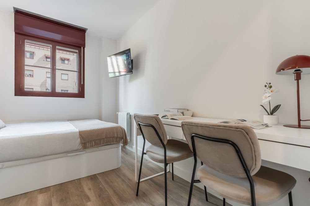 Private room in Madrid photo 4