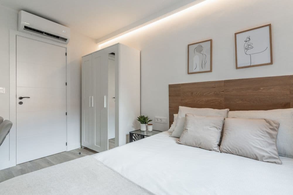 Private room in Madrid photo 2