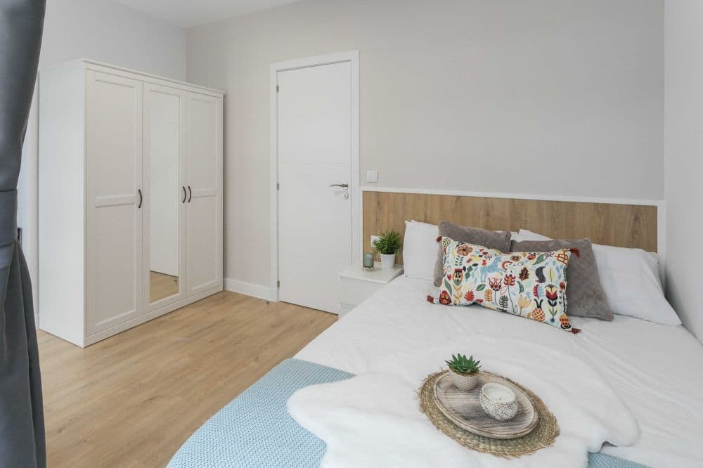 Private room in Madrid photo 3