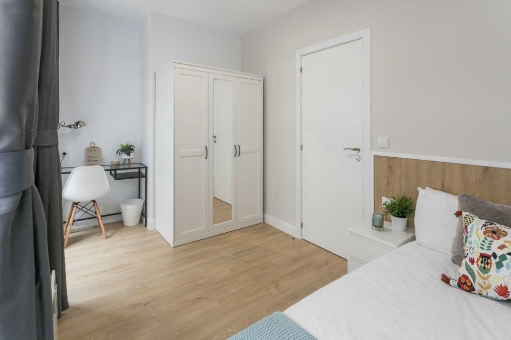 Private room in Madrid photo 4