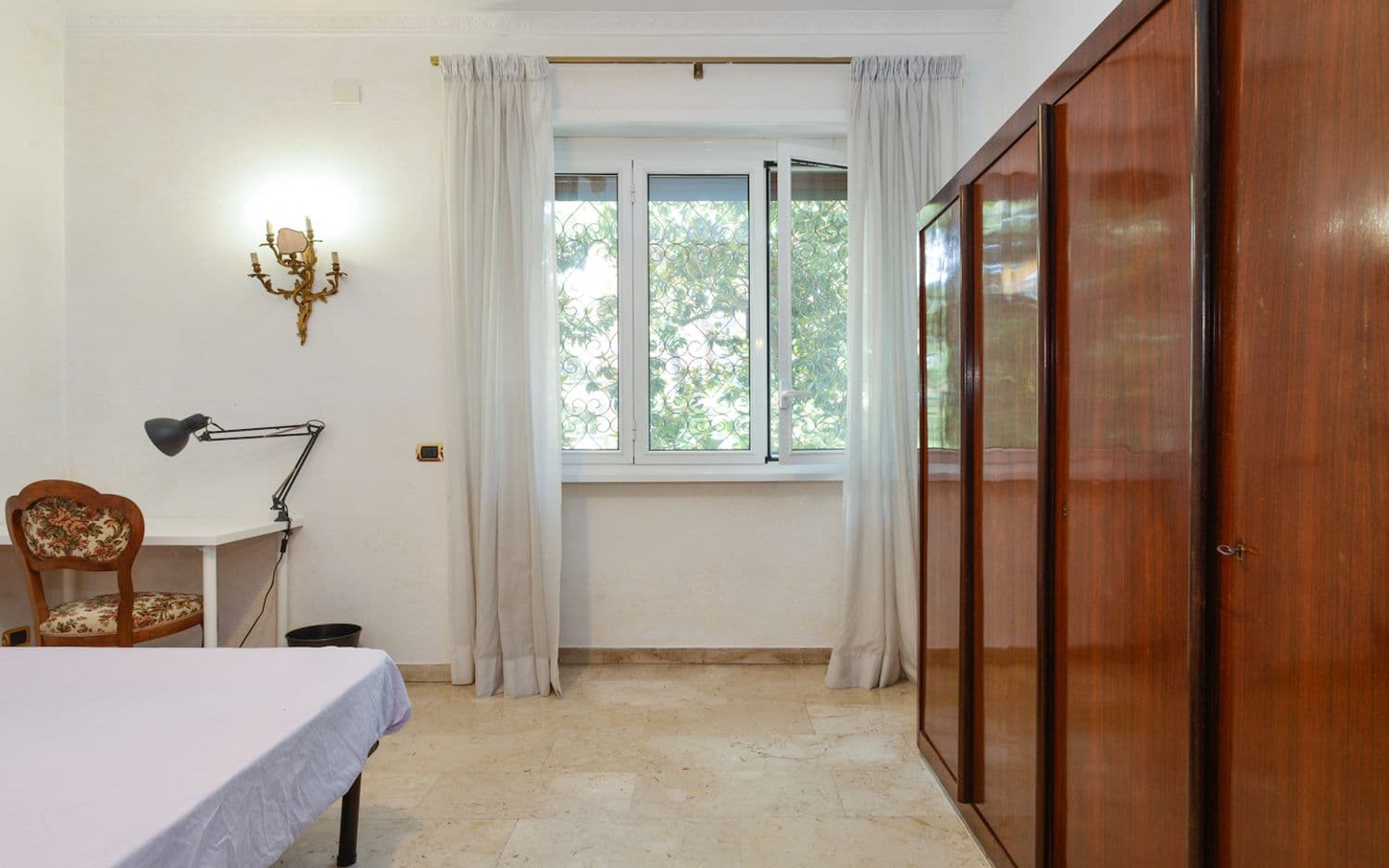 Stanza privata a Roma