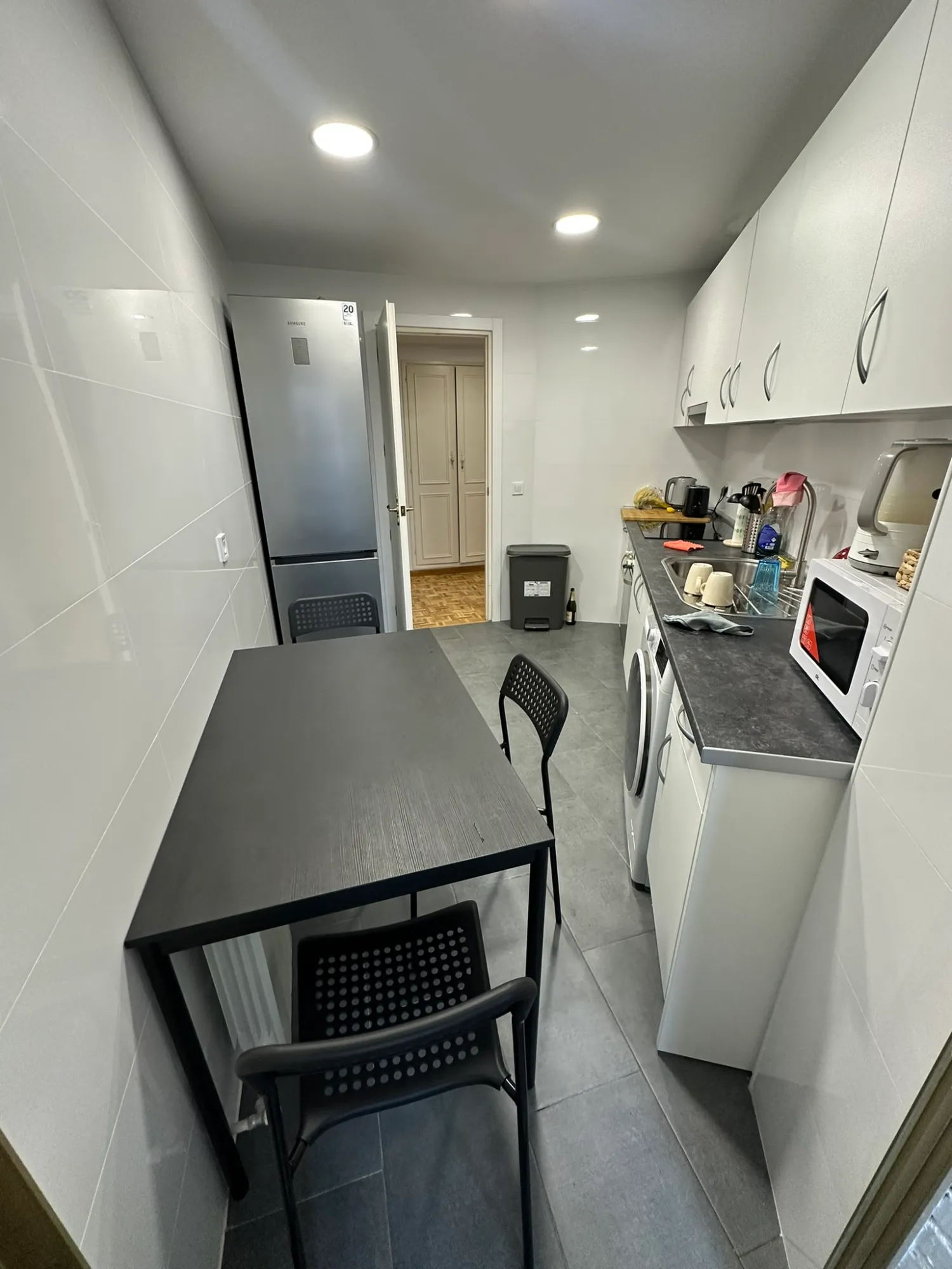 Private room in Madrid photo 4