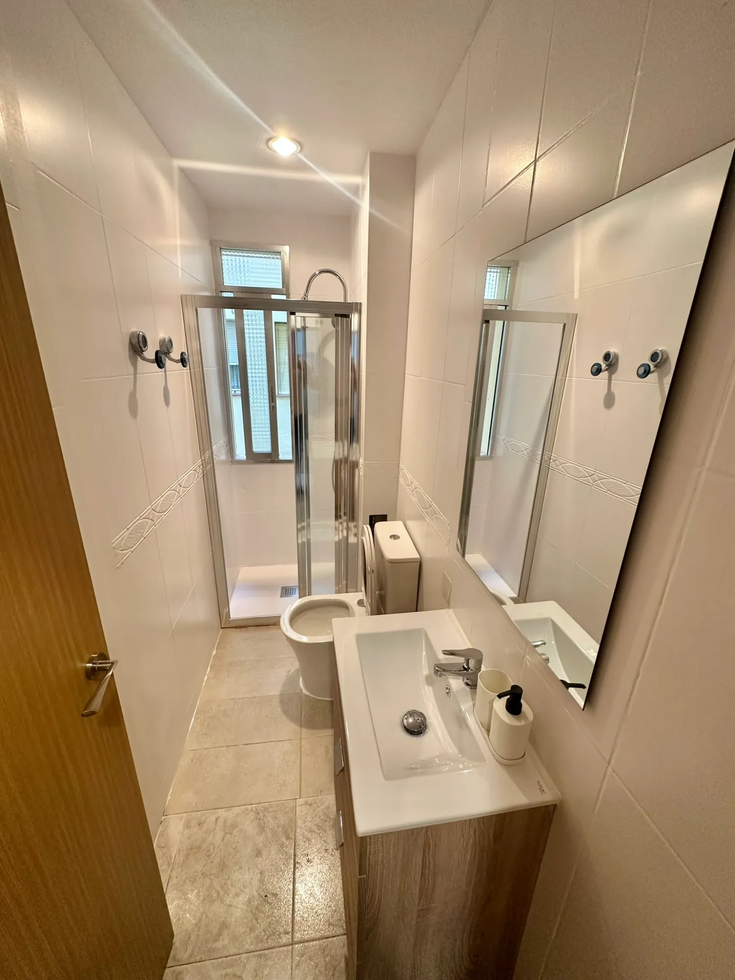 Private room in Madrid photo 3
