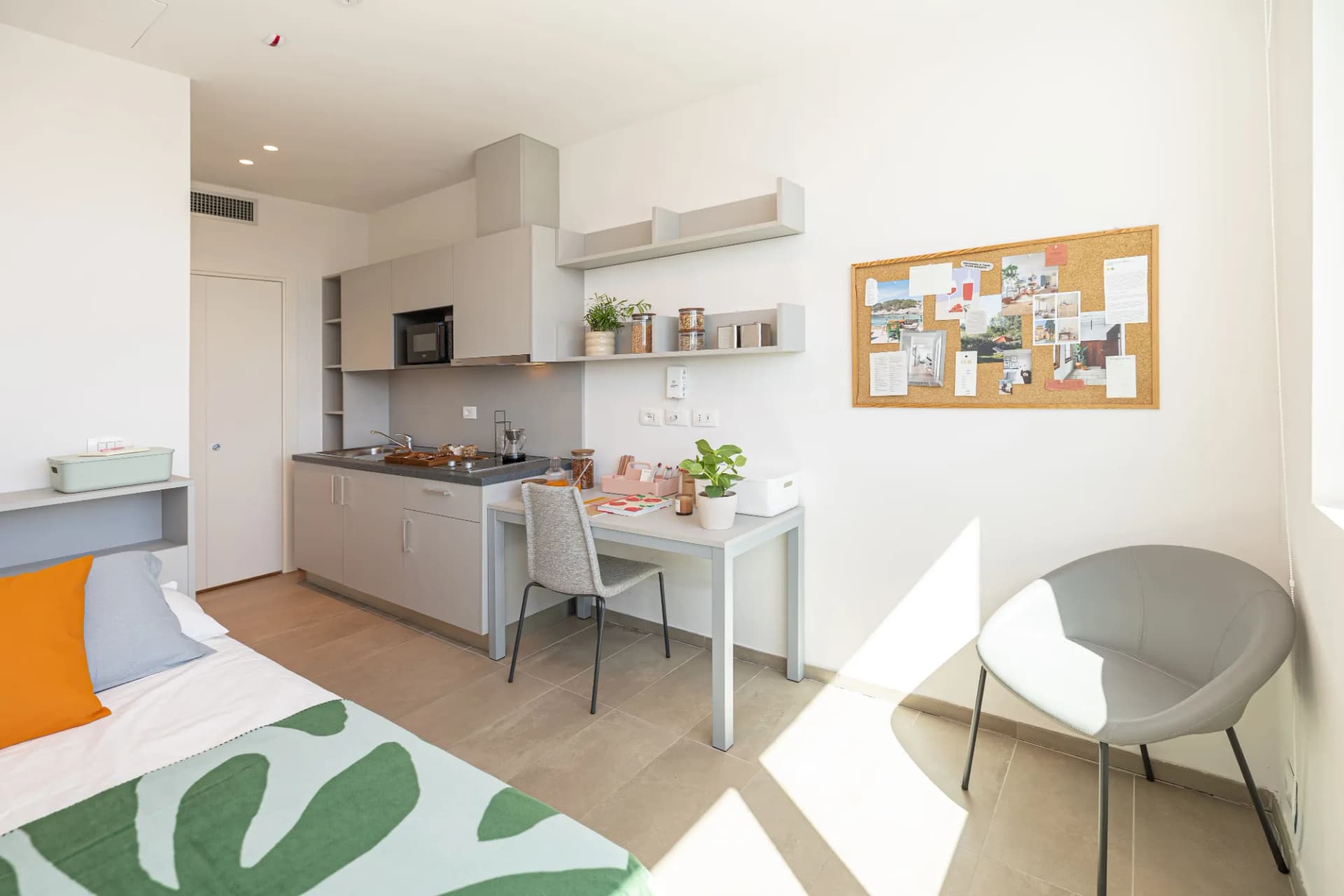Premium Studio Courtyard view in Florence 5