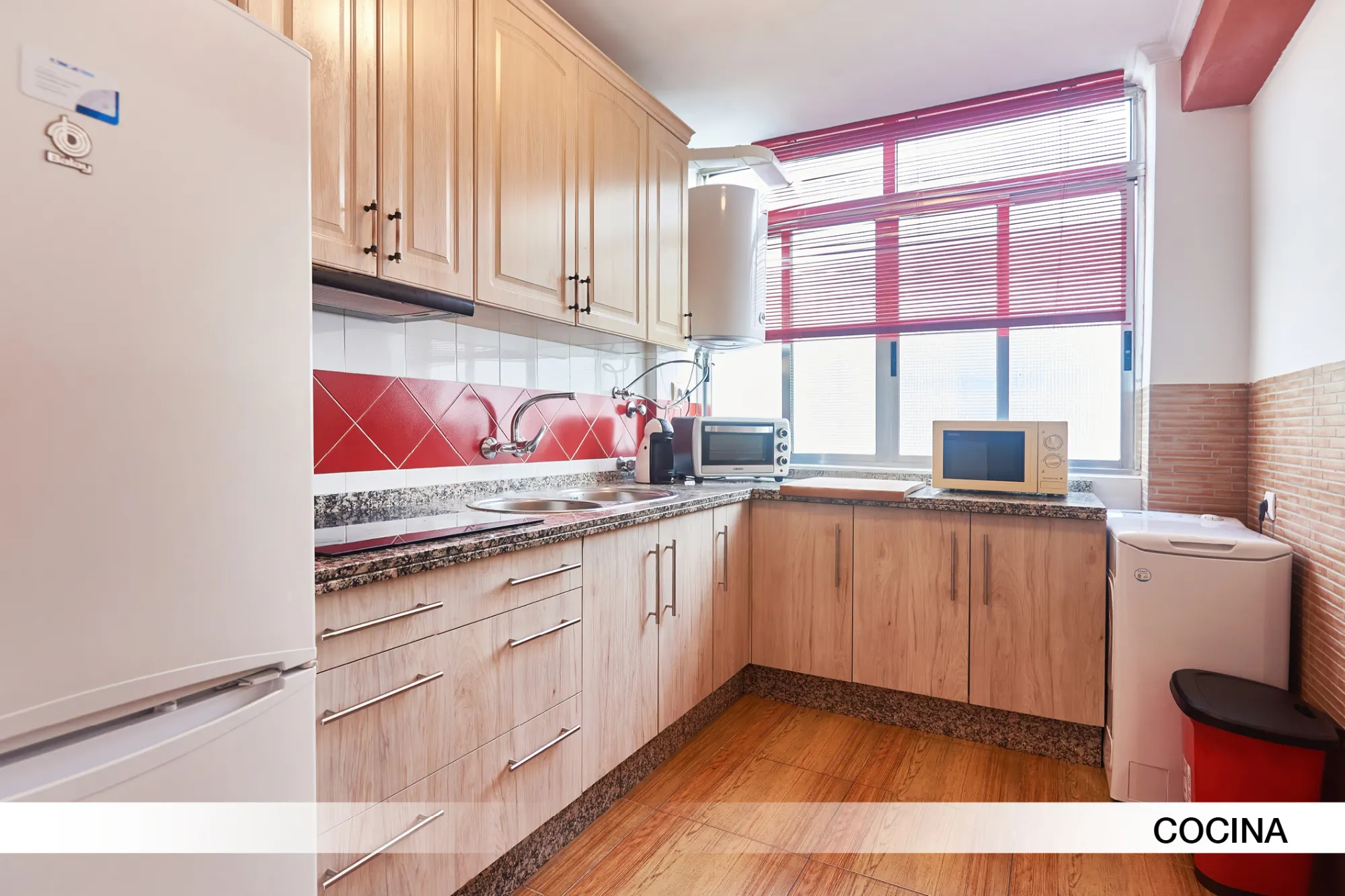 Private room in Seville photo 5