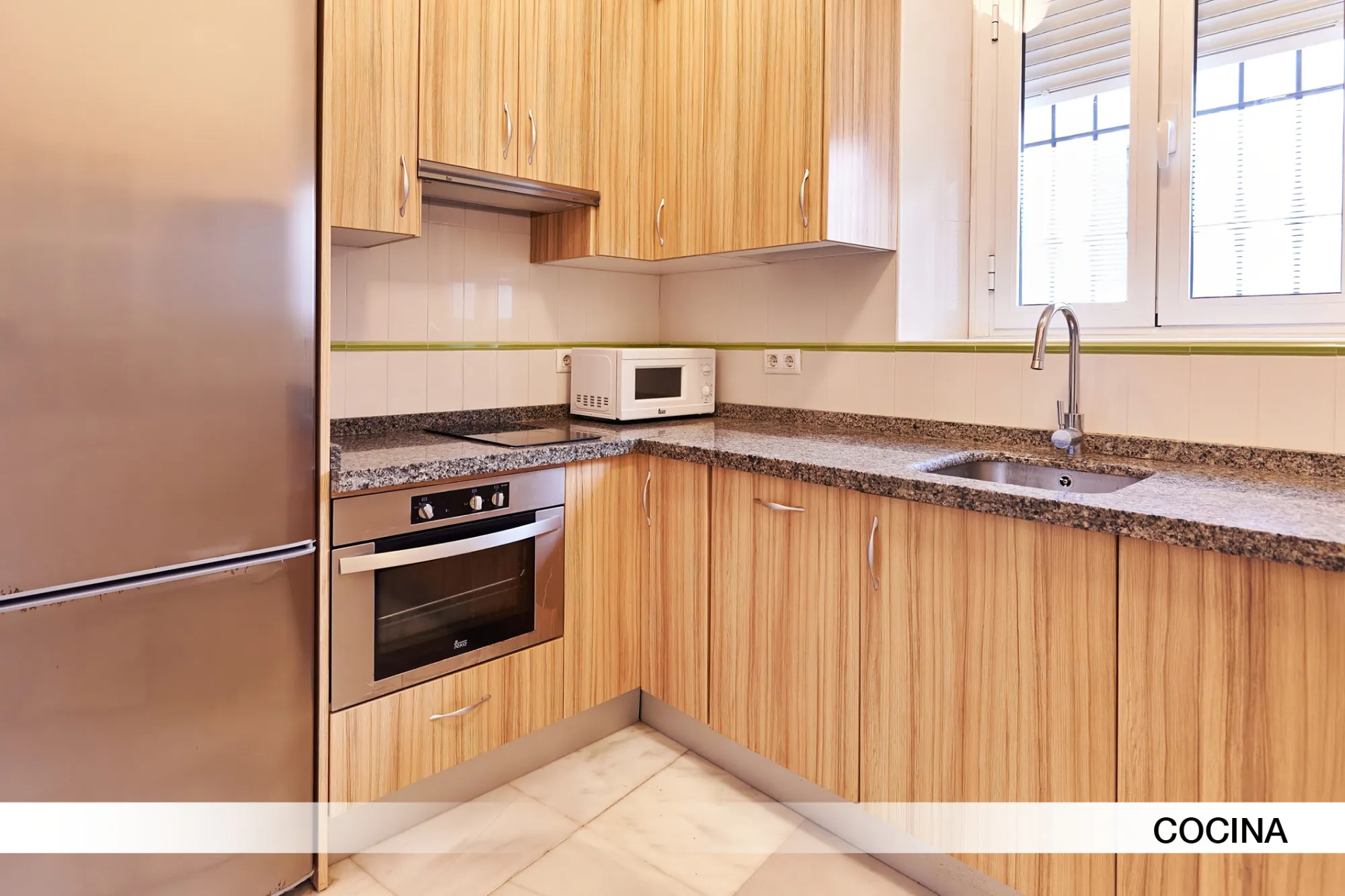 Private room in Seville photo 5