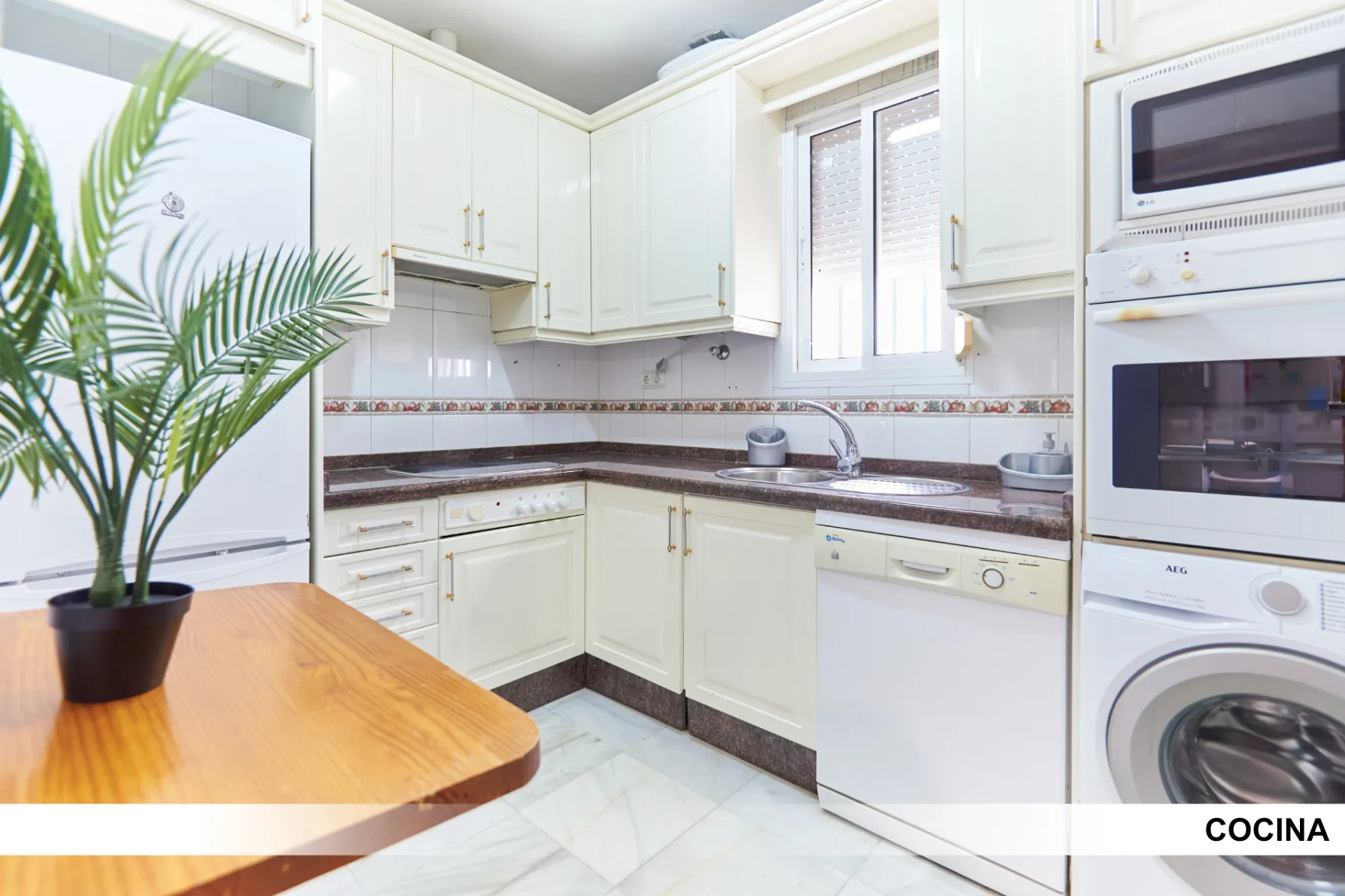 Private room in Seville photo 5