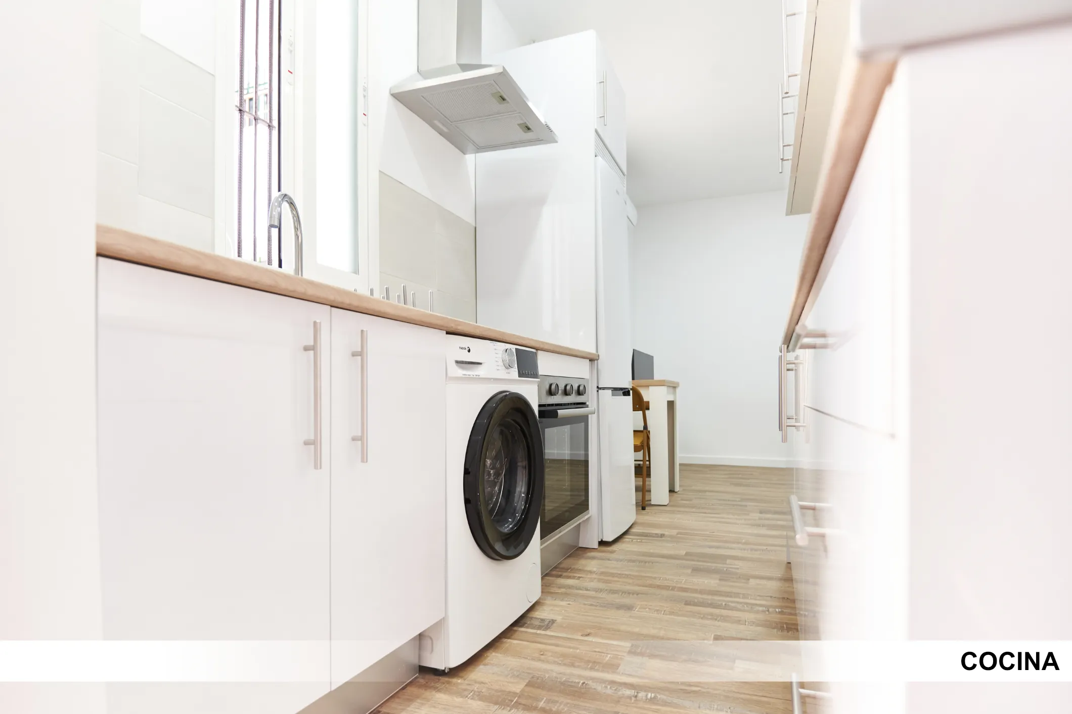 Private room in Seville photo 5