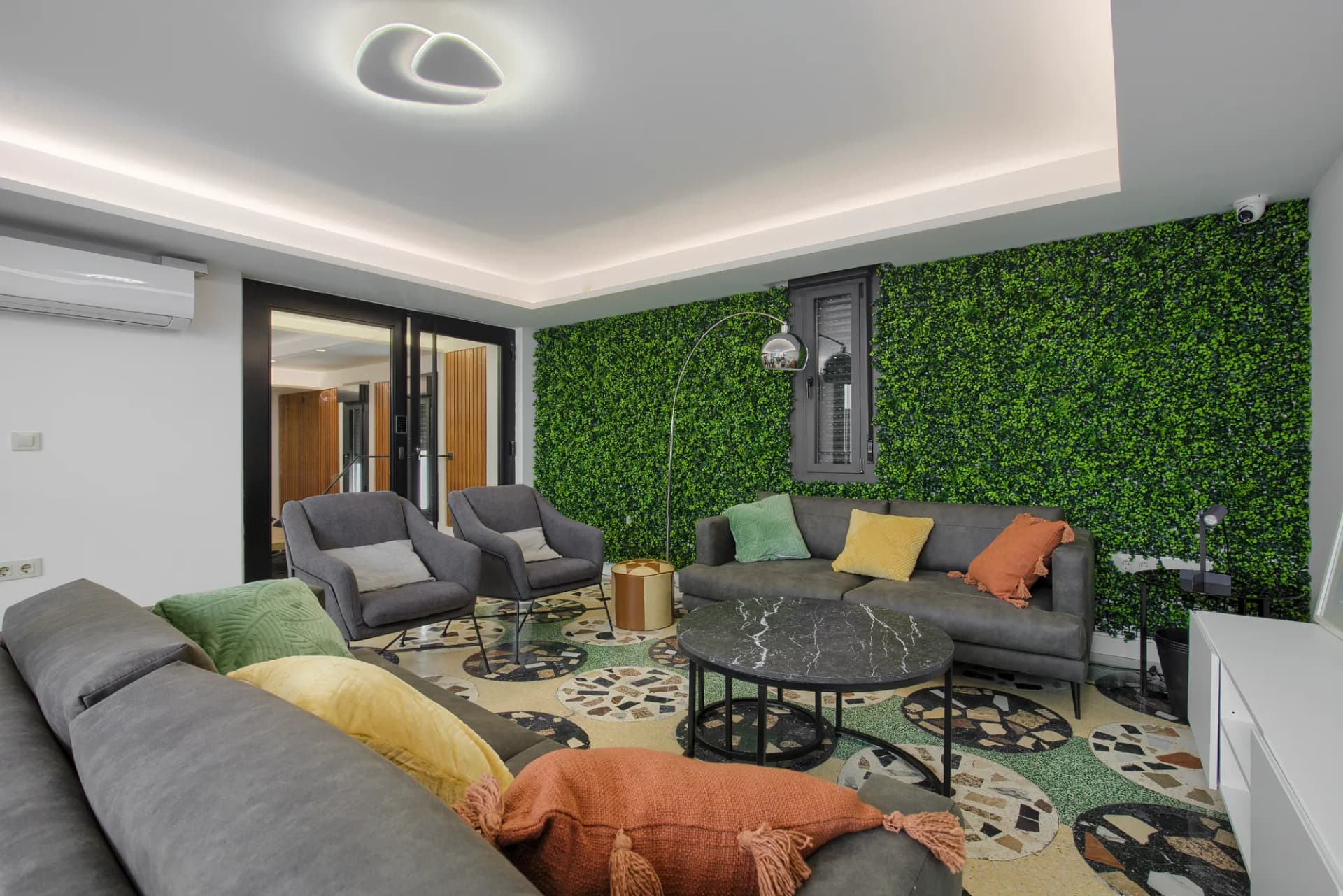 Common areas 8