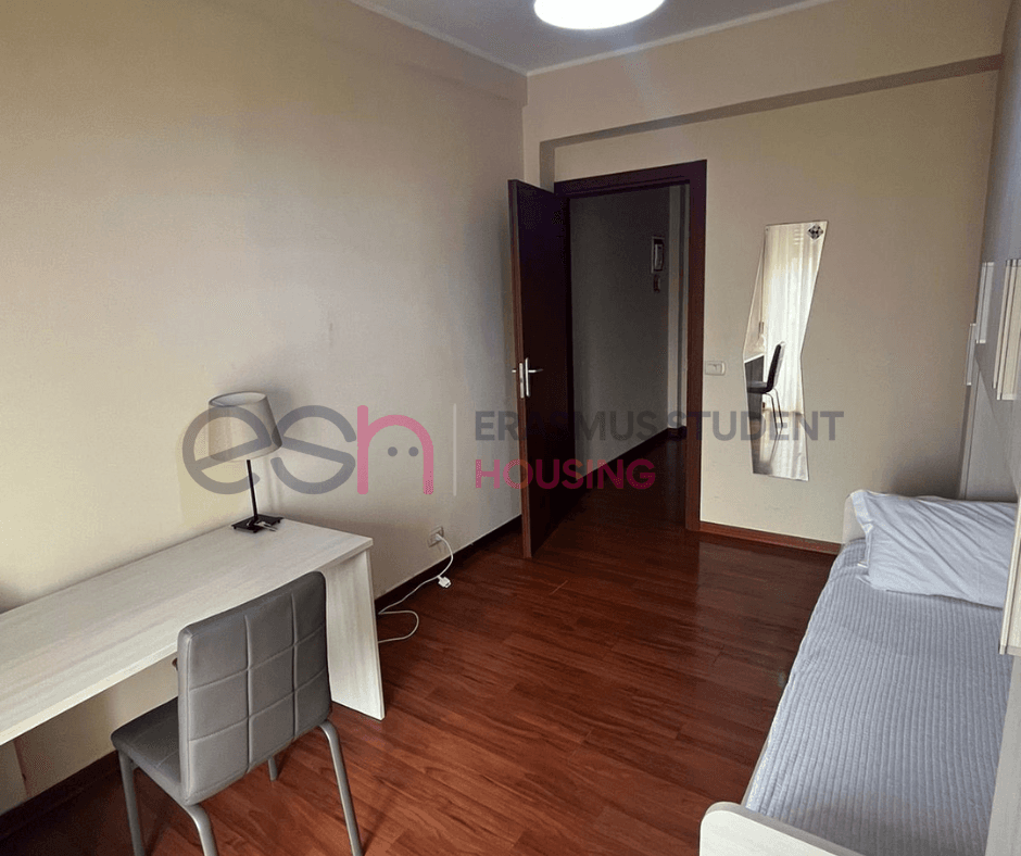 Shared Room in Rome photo 3